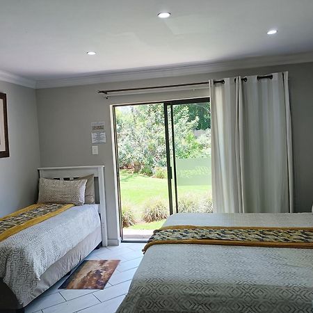 Chic Breeze Hotel Bloemfontein Exterior photo