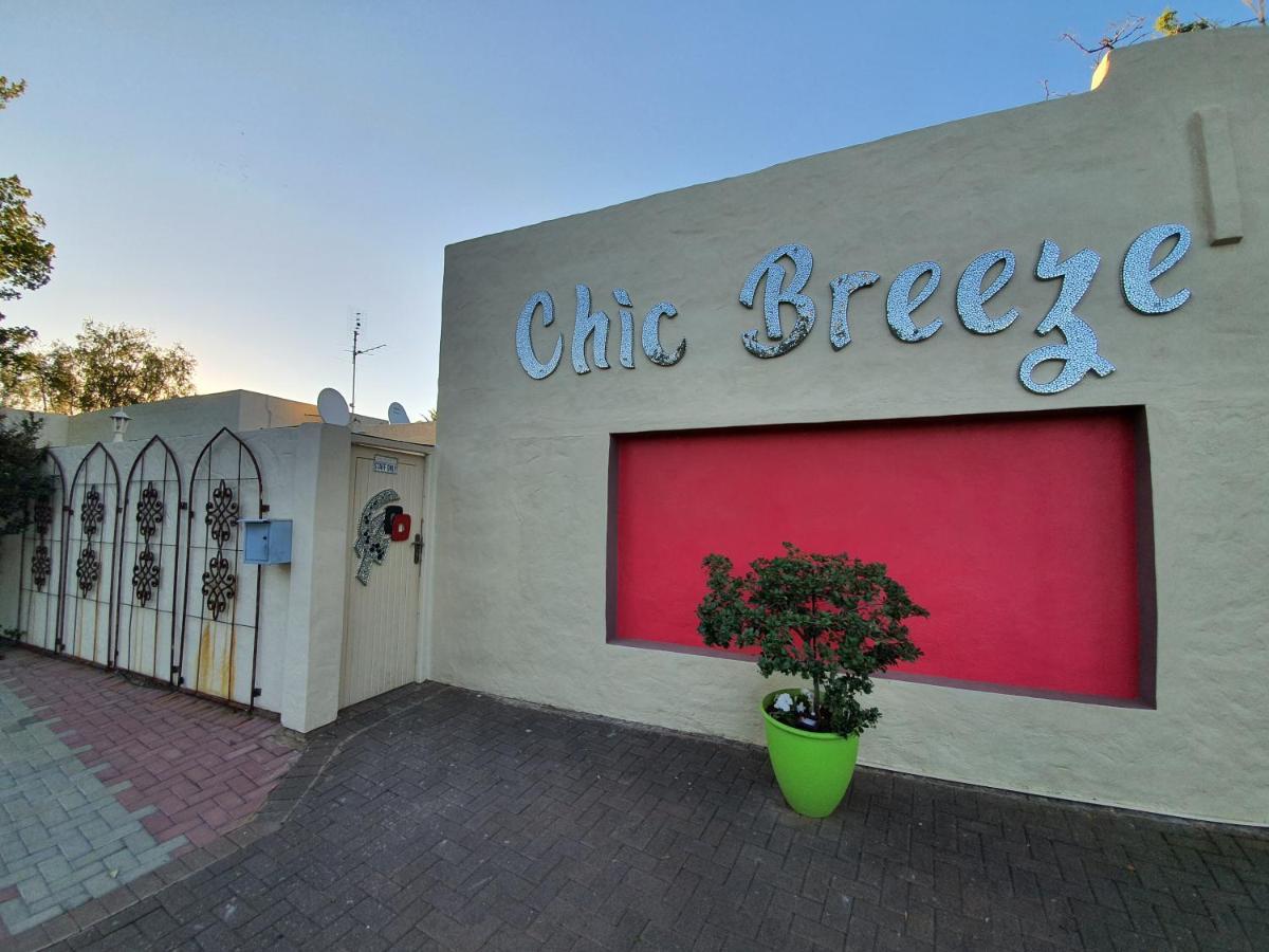 Chic Breeze Hotel Bloemfontein Exterior photo