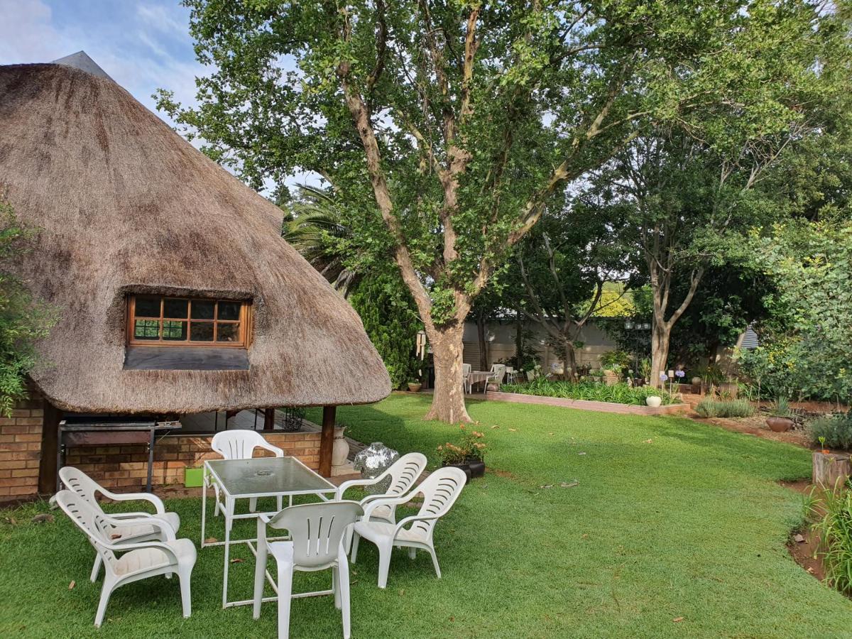 Chic Breeze Hotel Bloemfontein Exterior photo