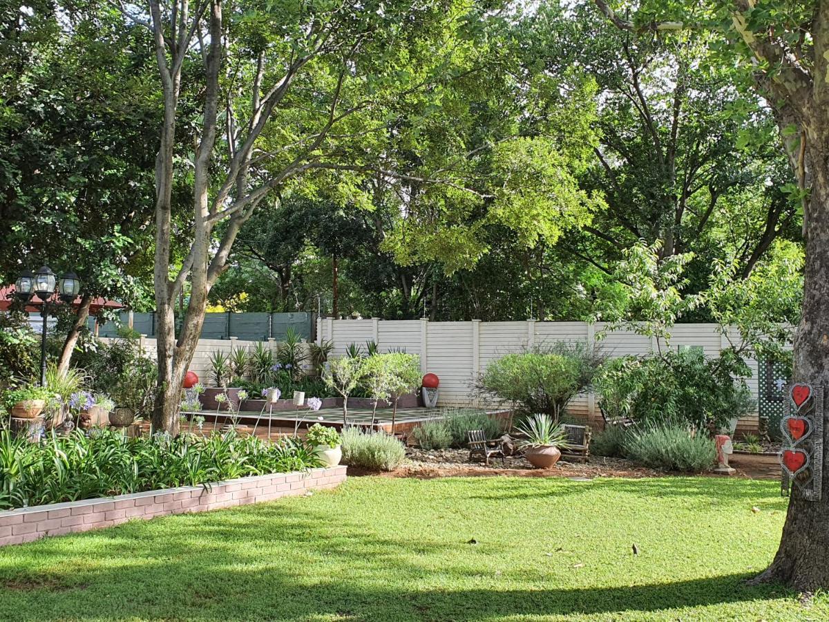 Chic Breeze Hotel Bloemfontein Exterior photo